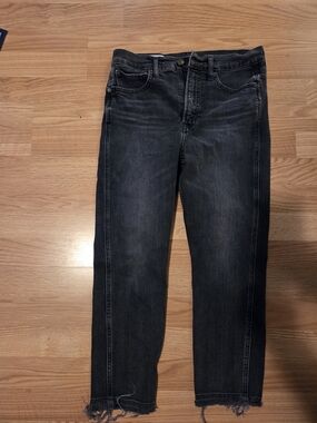 GAP Women's Black Cigarette High Rise Jeans with Raw Hem